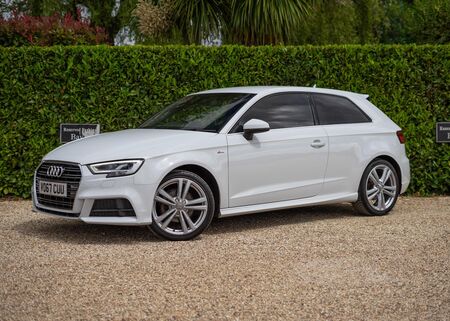 AUDI A3 1.5 TFSI CoD S line Euro 6 (s/s) 3dr